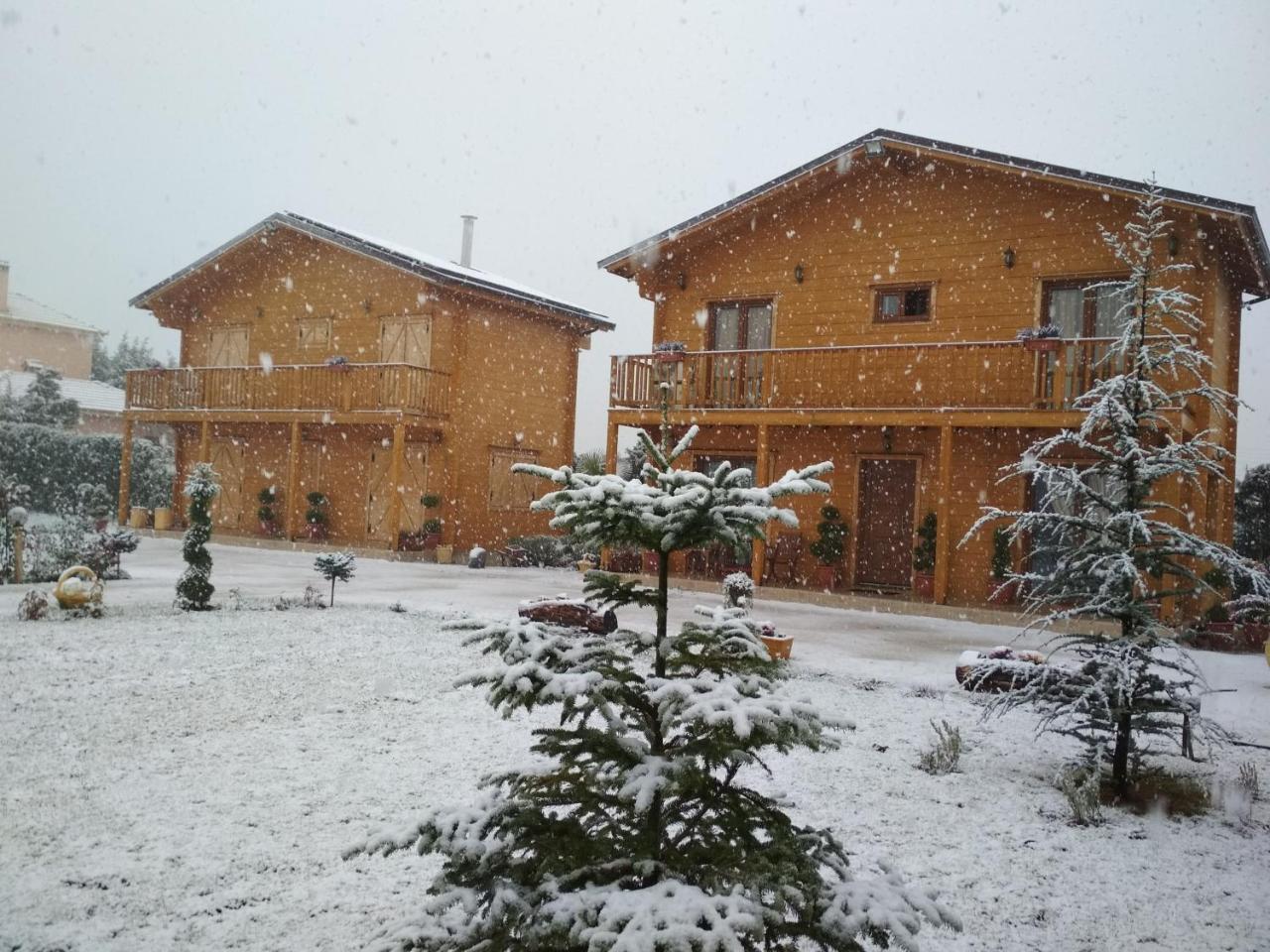 Kastor Chalets Ampelokipoi  外观 照片