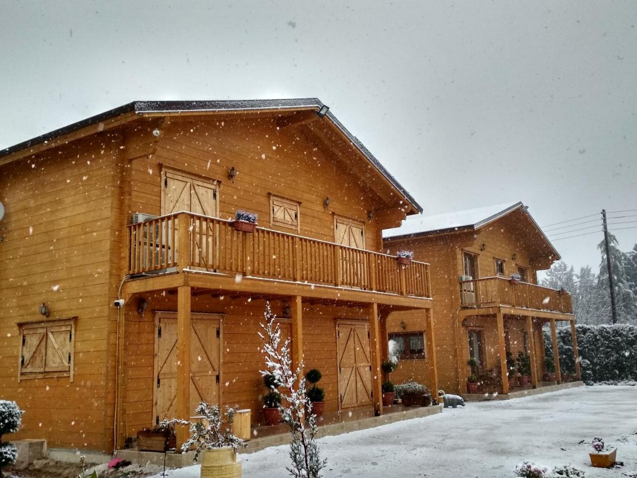 Kastor Chalets Ampelokipoi  外观 照片