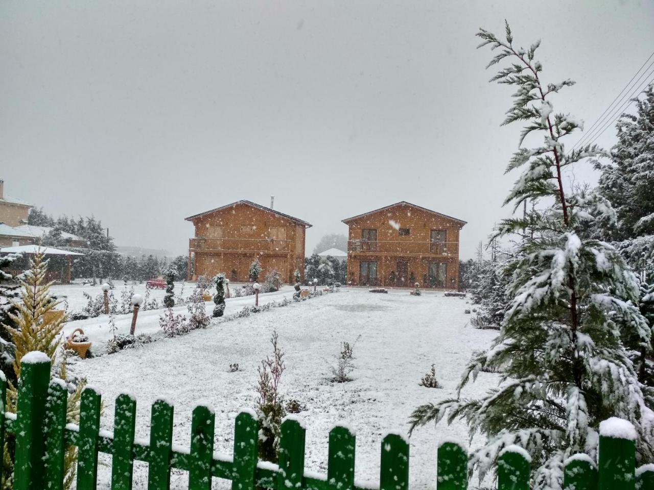 Kastor Chalets Ampelokipoi  外观 照片