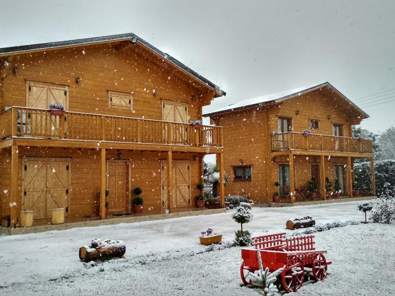Kastor Chalets Ampelokipoi  外观 照片