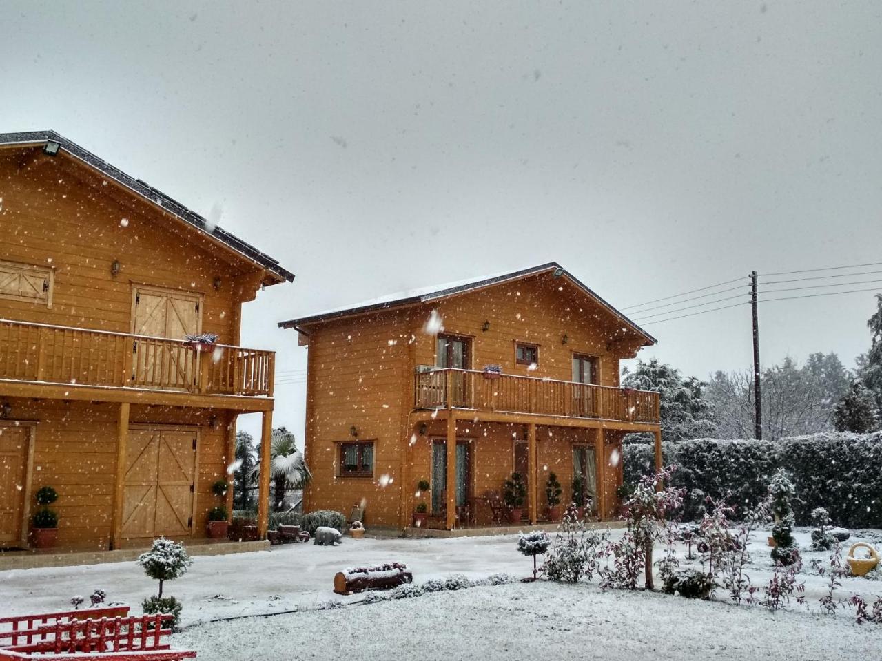 Kastor Chalets Ampelokipoi  外观 照片