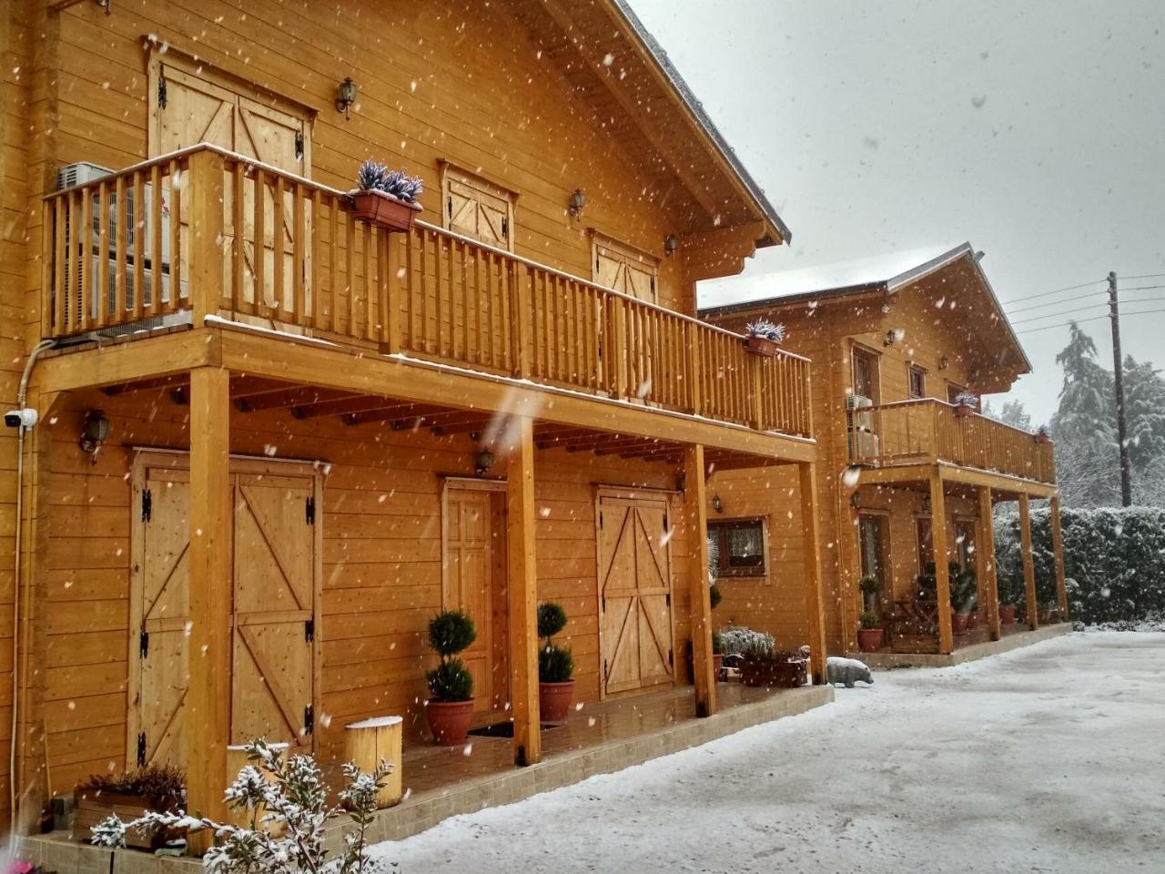 Kastor Chalets Ampelokipoi  外观 照片