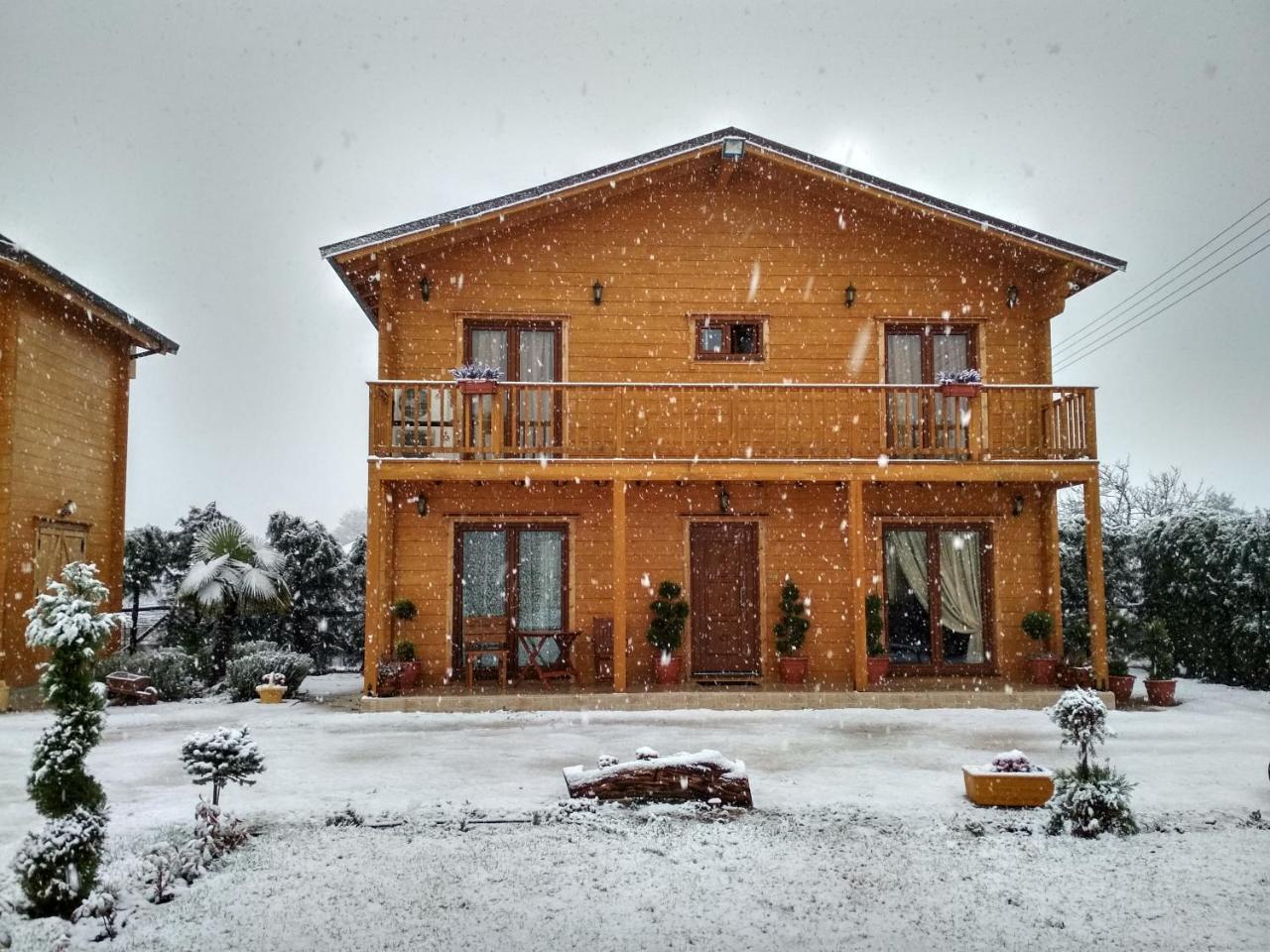 Kastor Chalets Ampelokipoi  外观 照片