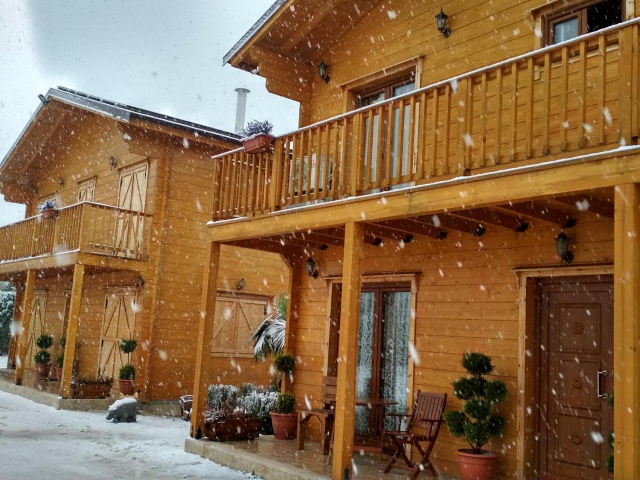 Kastor Chalets Ampelokipoi  外观 照片